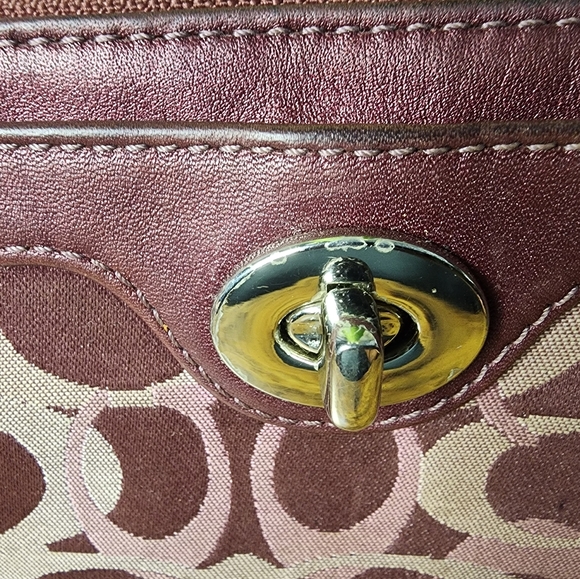 Coach Wristlet/Wallet - Picture 5 of 7